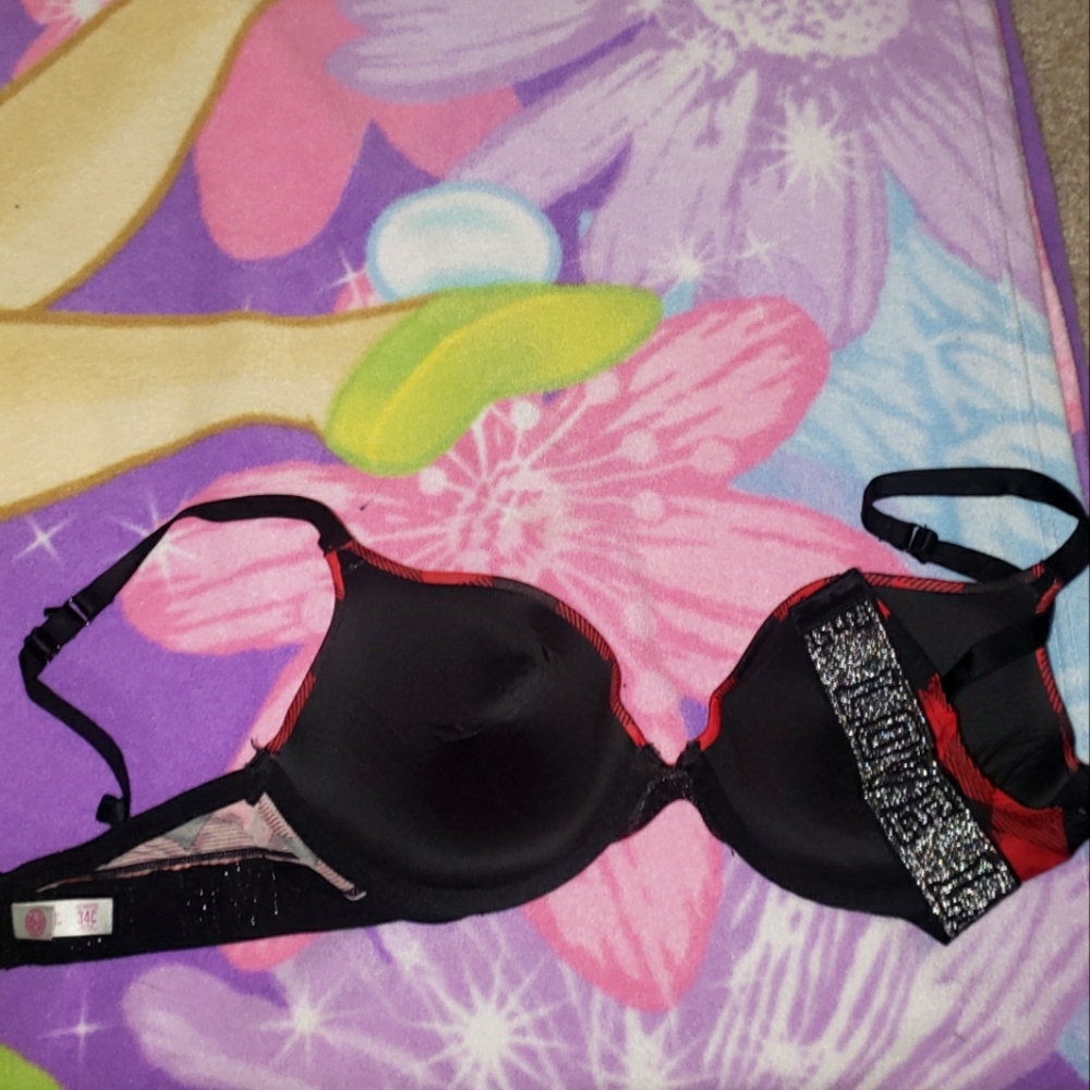 SO Intimates sparkled love bra